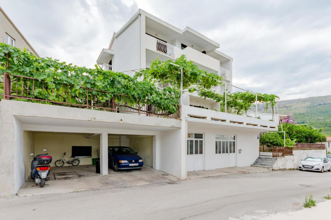 Apartments Flor De Lis โปดสตรานา ภายนอก รูปภาพ